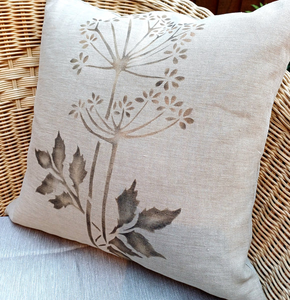 Tall Winter Chervil Square Cushion